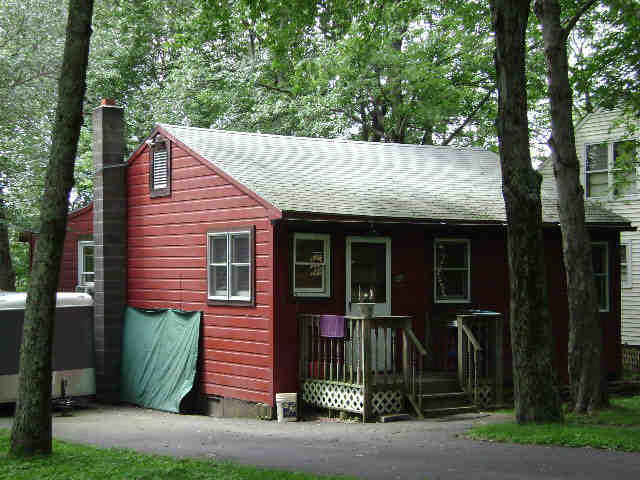 Building photograph for 43 BETHLEHEM LN